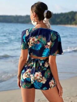 SHEIN Maternity Tropical Print Tie Back Top & Shorts