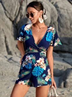 SHEIN Maternity Tropical Print Tie Back Top & Shorts -SHEIN STORE 1679892672e2aecc58181c3a9669e22a4966c176cc thumbnail 405x552