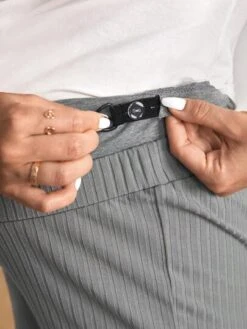 SHEIN Maternity Wide Waistband Drawstring Waist Shorts -SHEIN STORE 16810911978de8a136dce0dfcabe47684a8c70361c thumbnail 405x552