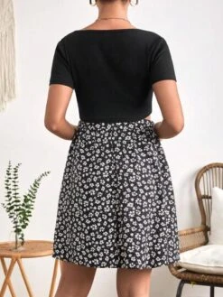 SHEIN Maternity Notched Neck Tee & Ditsy Floral Print Adjustable Waist Skirt