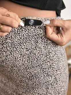 SHEIN Maternity Button Front Nursing Tank Top & Adjustable Waist Allover Print Skirt -SHEIN STORE 1681091774c916f510c381dbd0f06d32cd2842d52a thumbnail 405x552