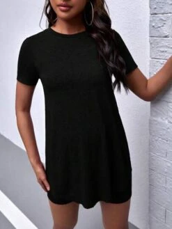 SHEIN Maternity Solid Split Side Tee & Biker Shorts -SHEIN STORE 1681104196016c25bb48dbc5c13d6541b495f82225 thumbnail 405x552