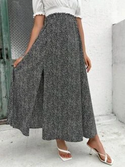 SHEIN Maternity Ditsy Floral Print Split Thigh Skirt -SHEIN STORE 1683268675bd70659b70bf4370663c2462bae7b4ee thumbnail 405x552