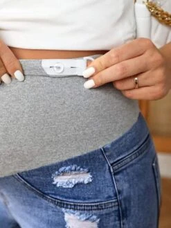 SHEIN Maternity Wideband Waist Ripped Raw Hem Skinny Jeans -SHEIN STORE 1683856040bb5ab44676836f135920e69c989aebd1 thumbnail 405x552